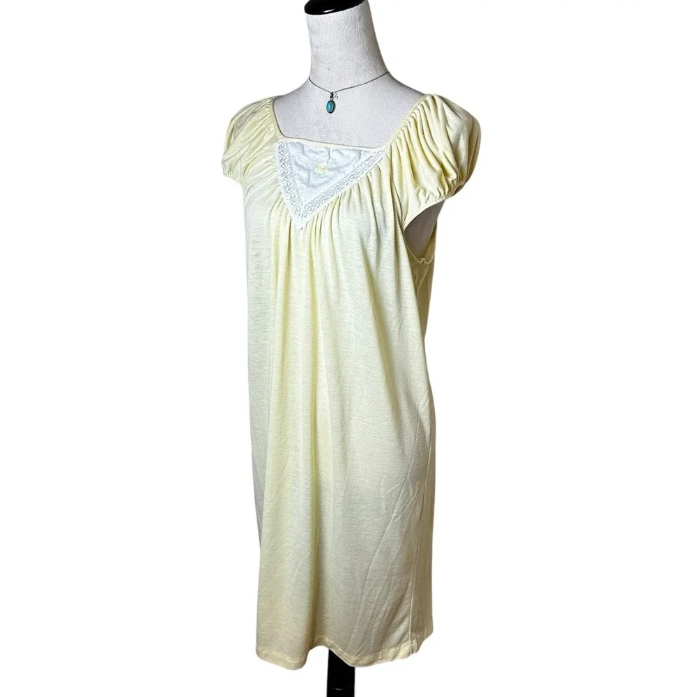 Vintage Nightgown‎ Dress LG | Butter Yellow Lace Embroidered Cottagecore Prairie